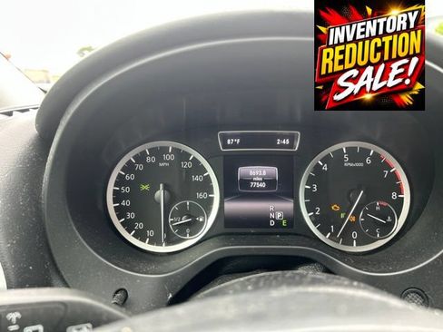 Used 2017 INFINITI QX30 Premium w/ Navigation Package AWD/4WD image 3