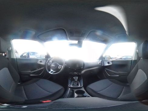 Used 2025 Kia Soul FWD image 39