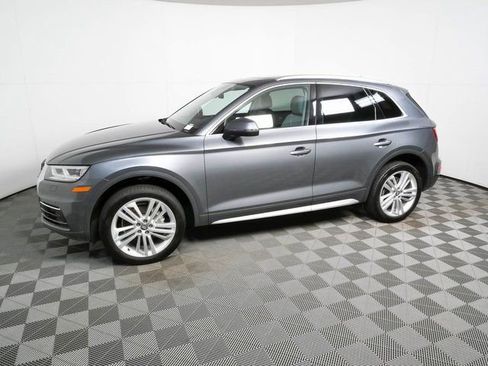 Used 2018 Audi Q5 2.0T Premium Plus w/ Premium Plus Package AWD/4WD image 2