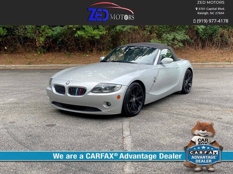 Used 2005 BMW Z4 2.5i RWD image 1