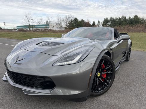 Used 2015 Chevrolet Corvette Z06 w/ 3LZ Preferred Equipment Group image 1