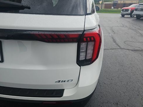 Used 2025 Ford Explorer ST-Line w/ Premium Package AWD/4WD image 6