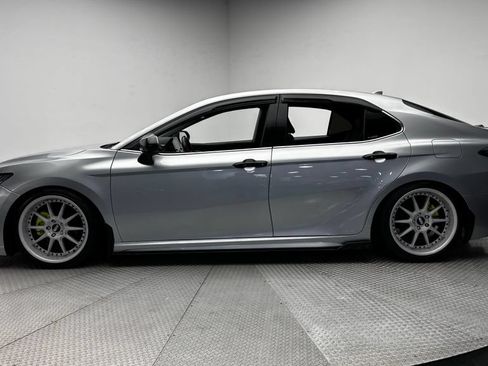 Used 2023 Toyota Camry SE AWD/4WD image 4