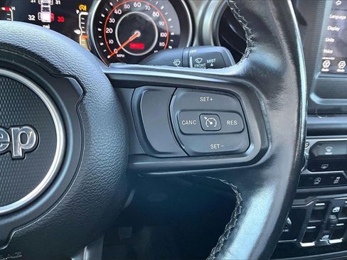 Certified 2021 Jeep Gladiator Sport image 28