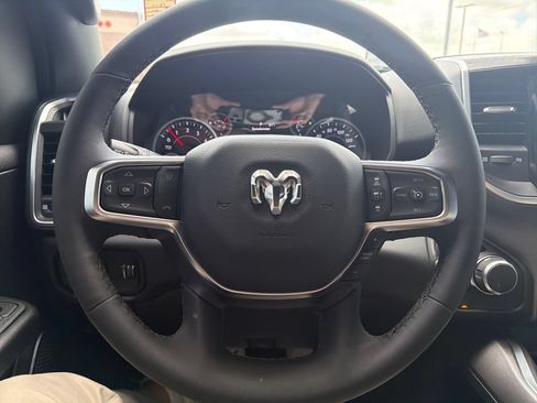 Used 2025 RAM 1500 Big Horn AWD/4WD image 35