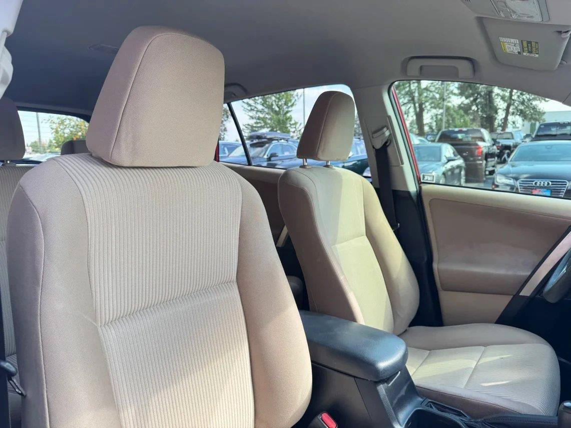 Used 2013 Toyota RAV4 LE AWD/4WD image 22