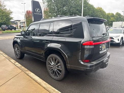 Used 2026 Lexus GX 550 w/ Cold Area Package AWD/4WD image 4
