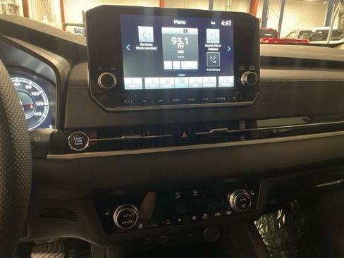 Used 2023 Mitsubishi Outlander SEL Black Edition image 22