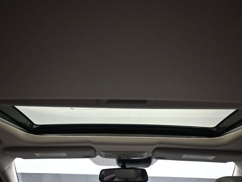 Used 2018 Honda Civic Touring image 40