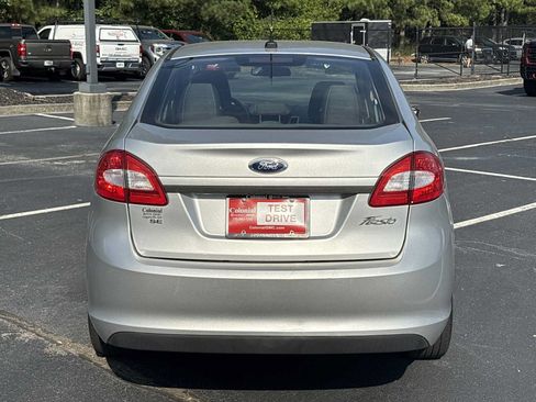 Used 2013 Ford Fiesta SE FWD image 19
