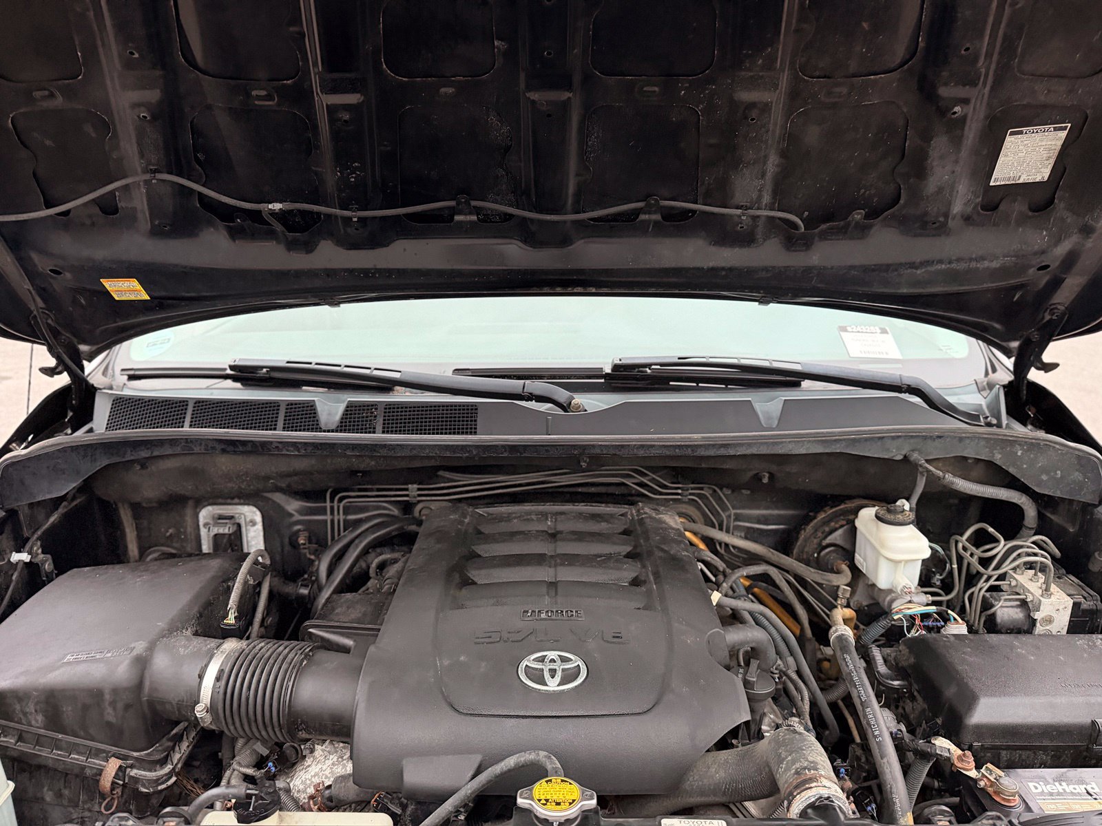 Used 2012 Toyota Tundra Limited w/ Platinum Pkg AWD/4WD image 46