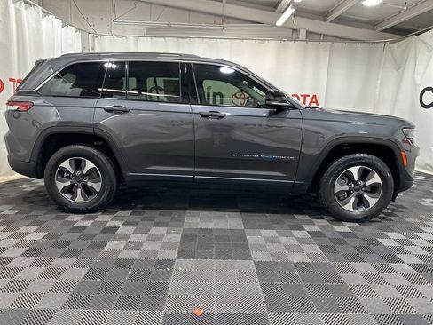 Used 2022 Jeep Grand Cherokee Limited 4xe image 8