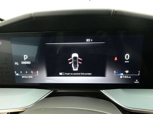 Used 2025 Nissan Murano SL AWD/4WD image 10