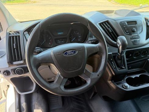 Used 2019 Ford Transit 250 148 Medium Roof RWD image 22