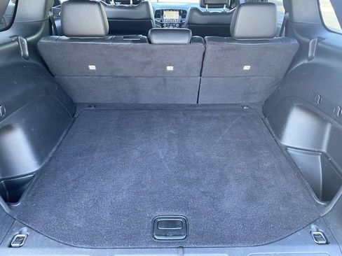 Used 2021 Jeep Grand Cherokee Limited X image 22