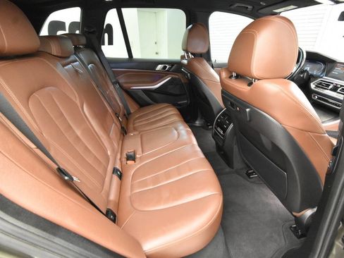 Used 2022 BMW X5 xDrive40i w/ M Sport Package AWD/4WD image 18