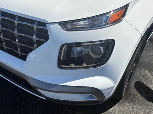 New 2026 Hyundai Venue SEL image 14