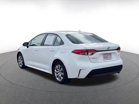 Used 2025 Toyota Corolla LE image 11