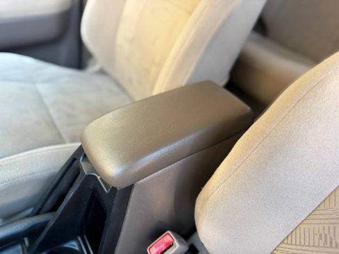 Used 2002 Toyota 4Runner SR5 AWD/4WD image 25