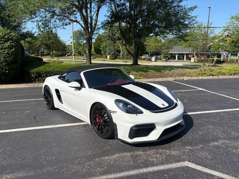 Used 2020 Porsche 718 Boxster Spyder RWD image 6