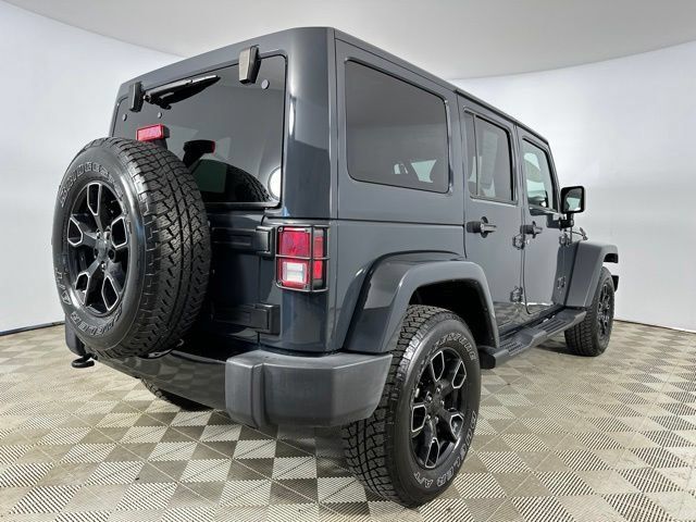 Used 2017 Jeep Wrangler Unlimited Sahara AWD/4WD image 7
