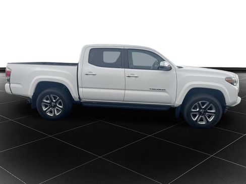 Used 2018 Toyota Tacoma Limited AWD/4WD image 6