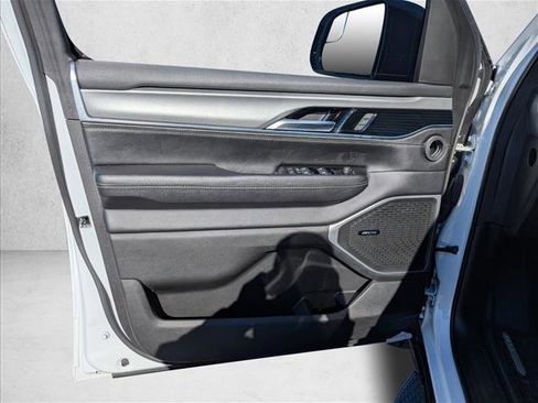 Used 2023 Jeep Wagoneer Series II image 23