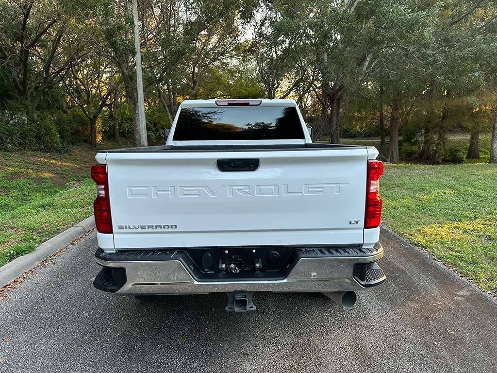 Used 2025 Chevrolet Silverado 2500 LT w/ Convenience Package AWD/4WD image 6