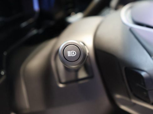 Used 2025 GMC Sierra 1500 Elevation image 15