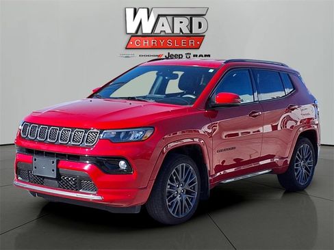 Used 2023 Jeep Compass Limited image 25