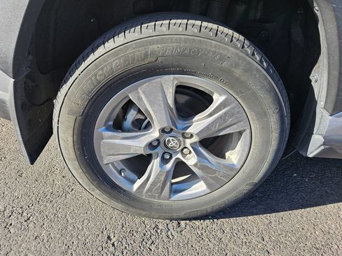 Used 2024 Toyota RAV4 LE AWD/4WD image 18