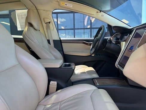 Used 2017 Tesla Model X 75D AWD/4WD image 11