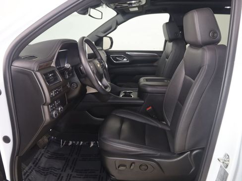 Used 2022 Chevrolet Tahoe LT w/ LT Signature Plus Package AWD/4WD image 13