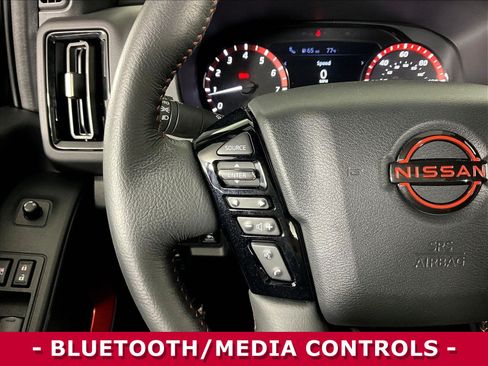 Certified 2025 Nissan Frontier PRO-4X w/ Pro Convenience Package AWD/4WD image 12