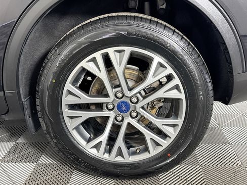 Used 2024 Ford Escape Platinum image 36