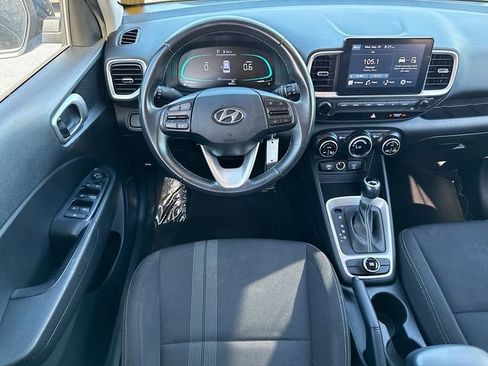 Used 2023 Hyundai Venue SEL w/ Cargo Package FWD image 21