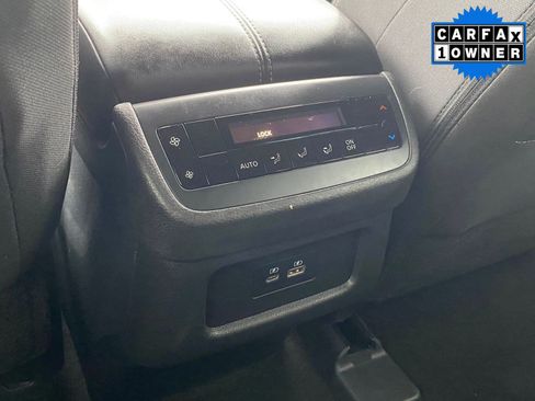 Used 2024 Nissan Pathfinder SV image 29