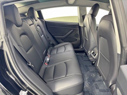 Used 2022 Tesla Model 3 image 40