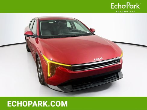 Used 2025 Kia K4 FWD image 1