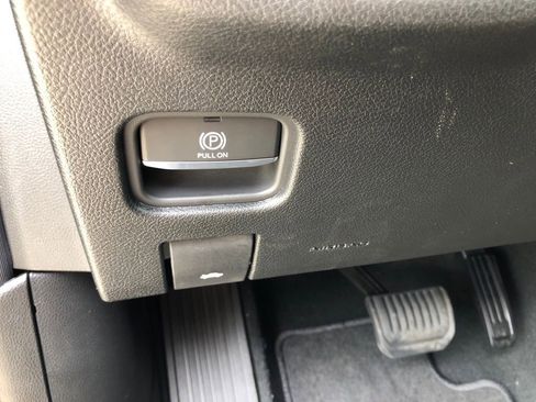 New 2025 Jeep Grand Cherokee Altitude image 16