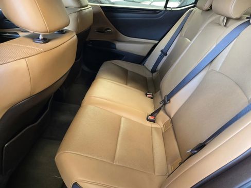 Used 2021 Lexus ES 300h w/ Premium Package FWD image 12