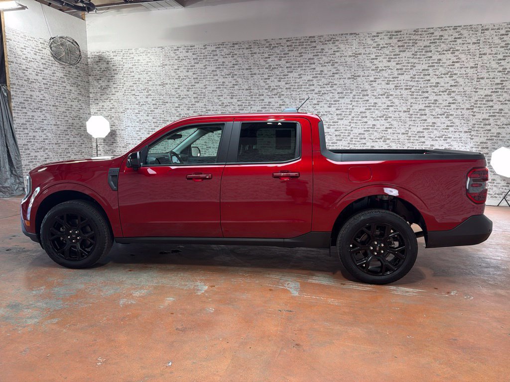 Used 2025 Ford Maverick Lariat w/ Black Appearance Package AWD/4WD image 4