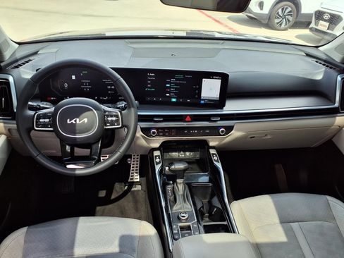 Used 2024 Kia Sorento SX FWD image 11