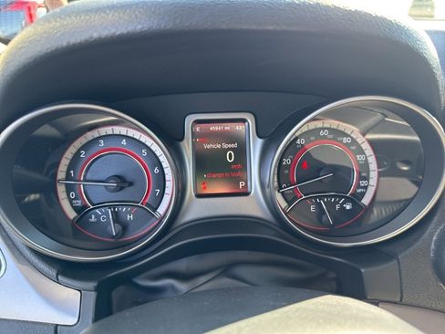 Used 2017 Dodge Journey Crossroad image 1