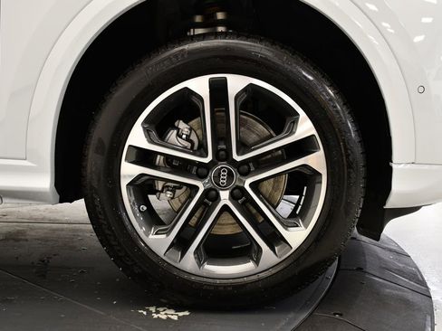 Certified 2025 Audi Q5 Premium Plus w/ Premium Plus image 16