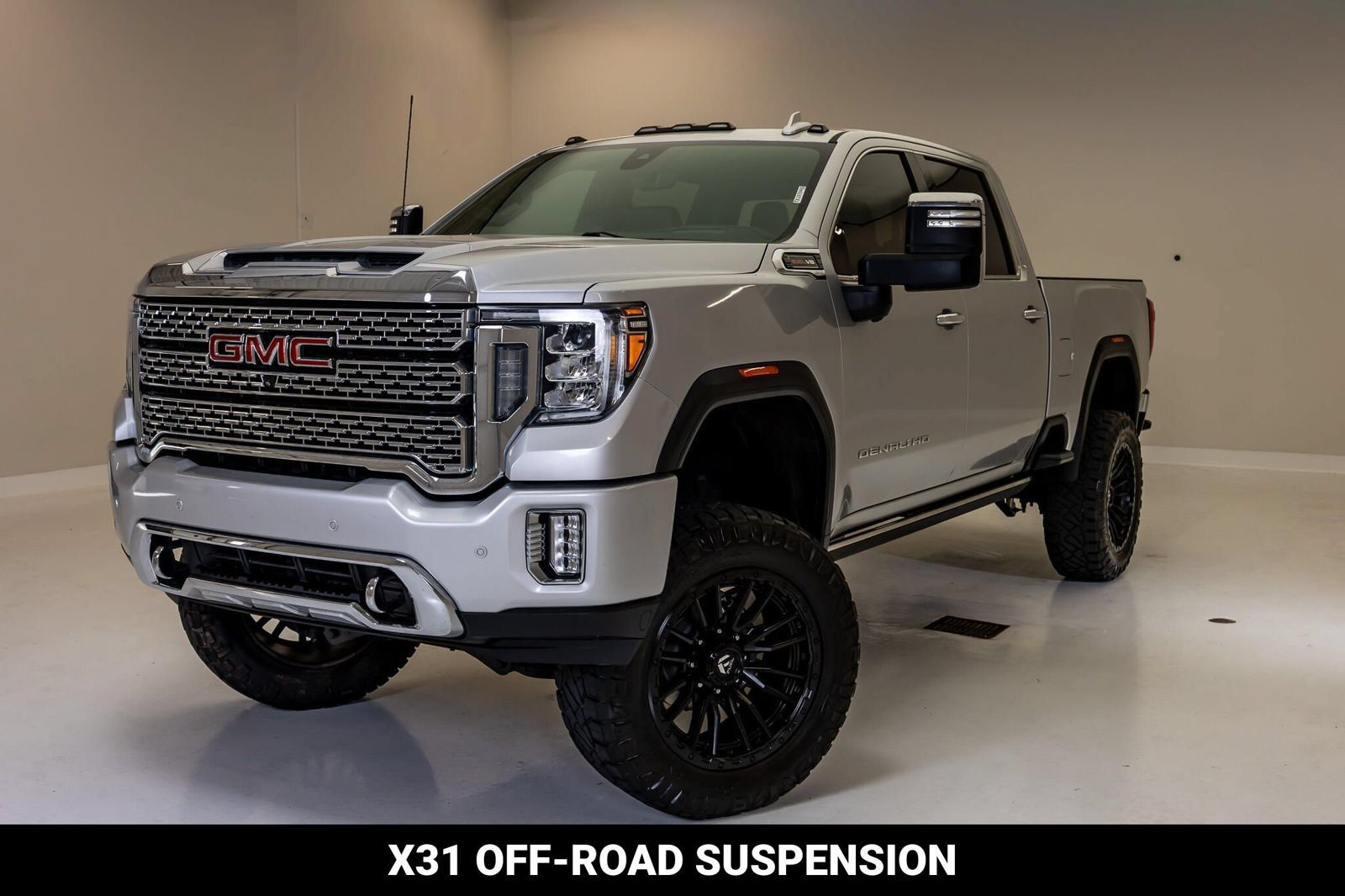 Used 2023 GMC Sierra 2500 Denali w/ Denali Ultimate Package AWD/4WD image 4