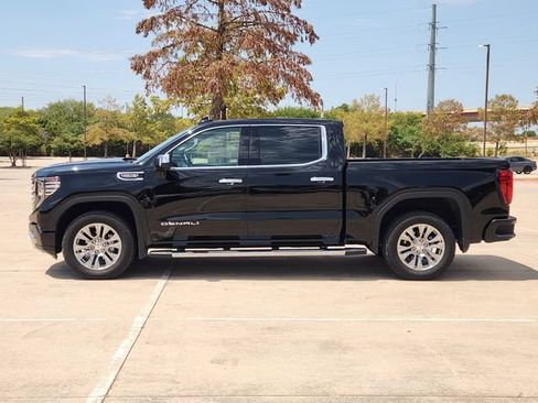 Used 2024 GMC Sierra 1500 Denali w/ Technology Package AWD/4WD image 4