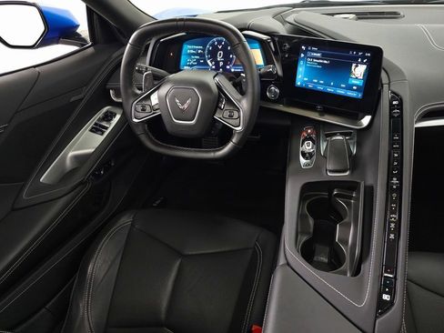 Used 2024 Chevrolet Corvette Stingray Coupe w/ Z51 Performance Package image 20