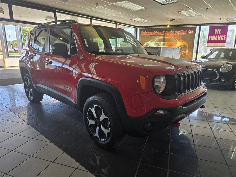Used 2020 Jeep Renegade Trailhawk w/ Cold Weather Group AWD/4WD image 3