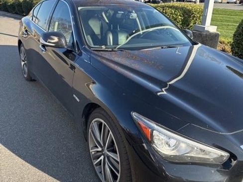 Used 2016 INFINITI Q50 Hybrid AWD w/ Technology Package image 1